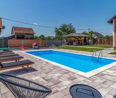 Holiday House Sweet Home Otočac Extérieur photo