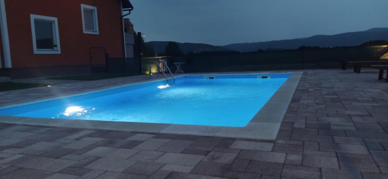Holiday House Sweet Home Otočac Extérieur photo
